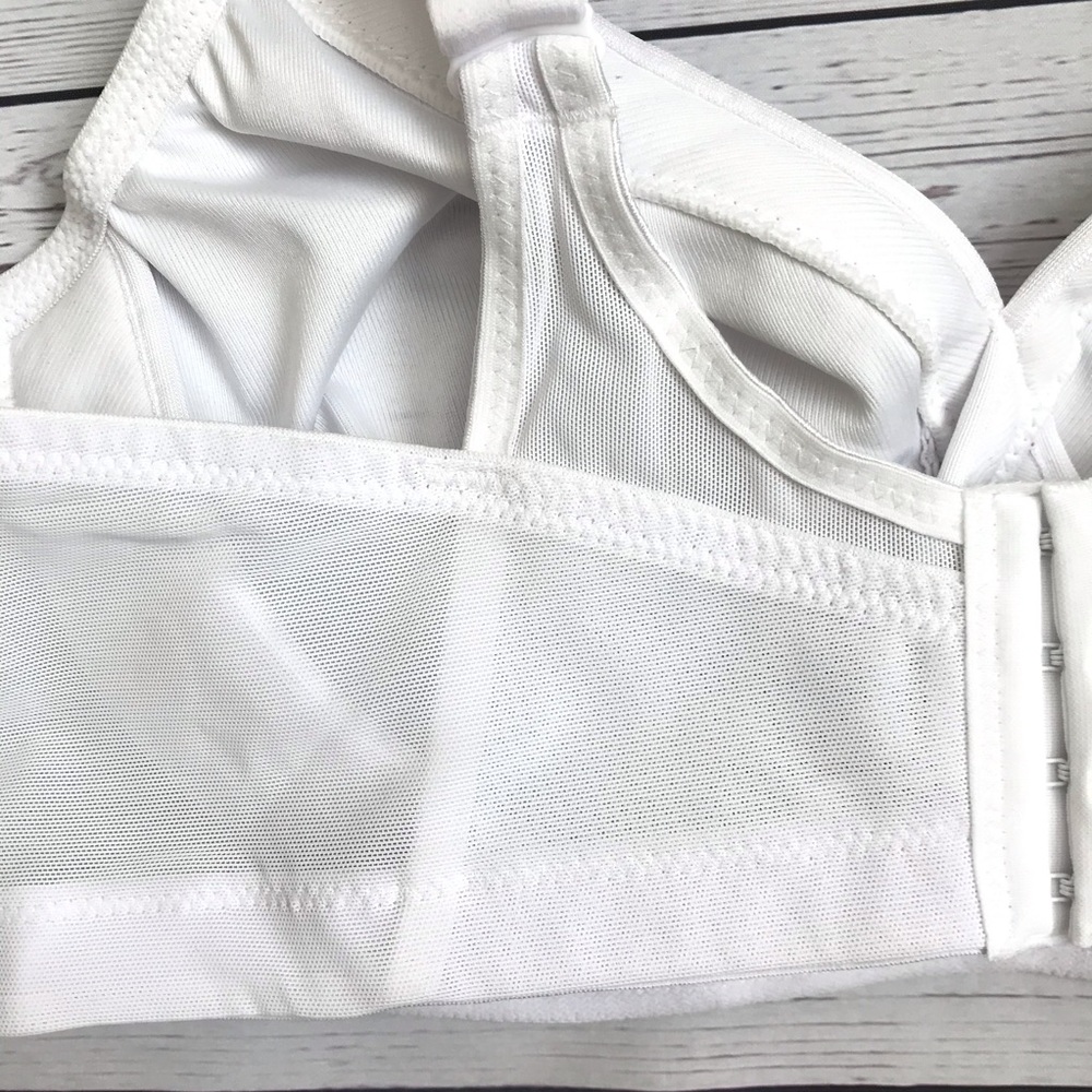 White Seamless Versatile Medium Support Bra - image 7